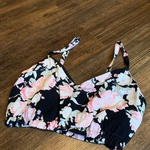 Flower bra like crop top